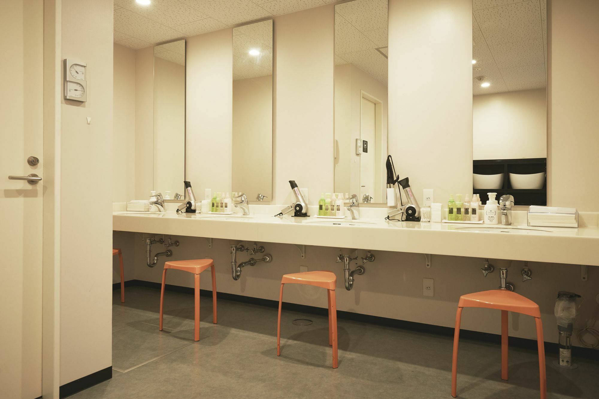 First Cabin Akihabara Showa-Dori Tōkyō Extérieur photo